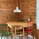 Fjand Badeby - Guesthouse, And Colony Semesterbostad