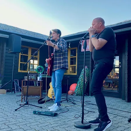 Fjand Badeby - Guesthouse, And Colony 別荘 *