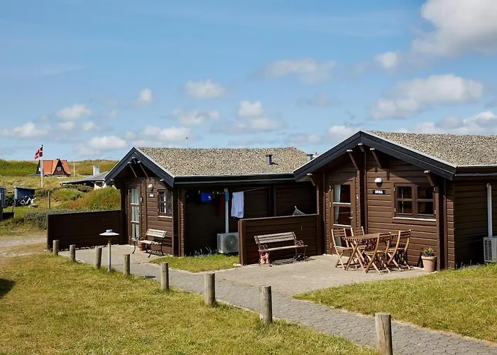 Fjand Badeby - Guesthouse, And Colony Ulfborg